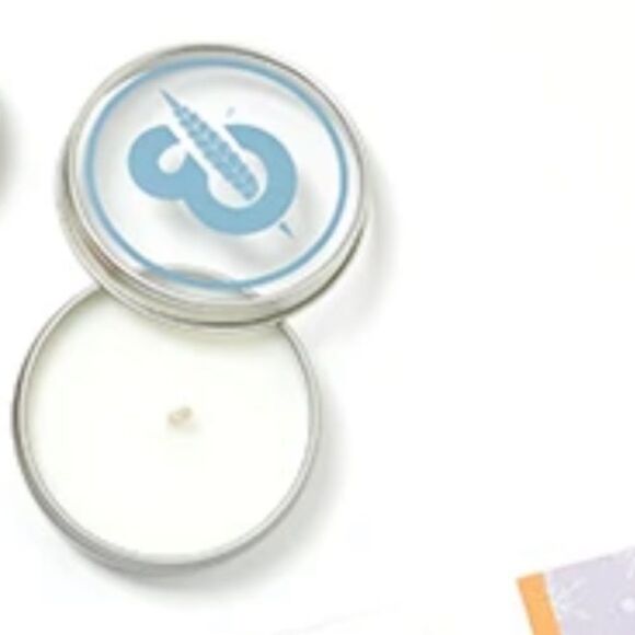 NWT Papa & Barkley Pine Scented Candle - Picture 2 of 2